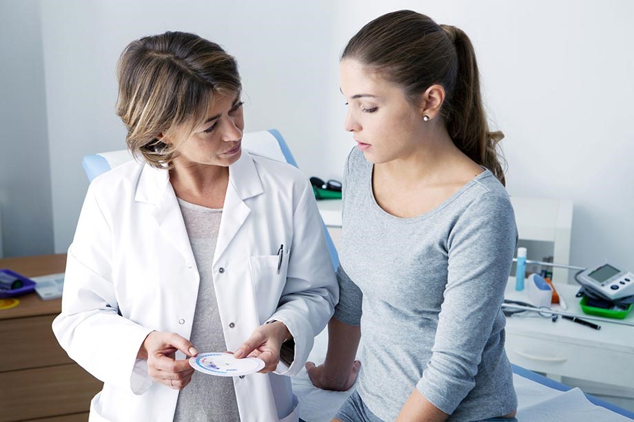 کیست غده بارتولن چیست؟ | علائم، علت، عوارض، خطرات، درمان