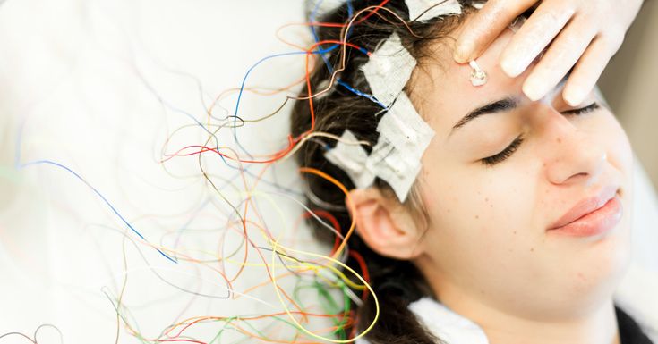 تشنج چگونه تشخیص داده میشود